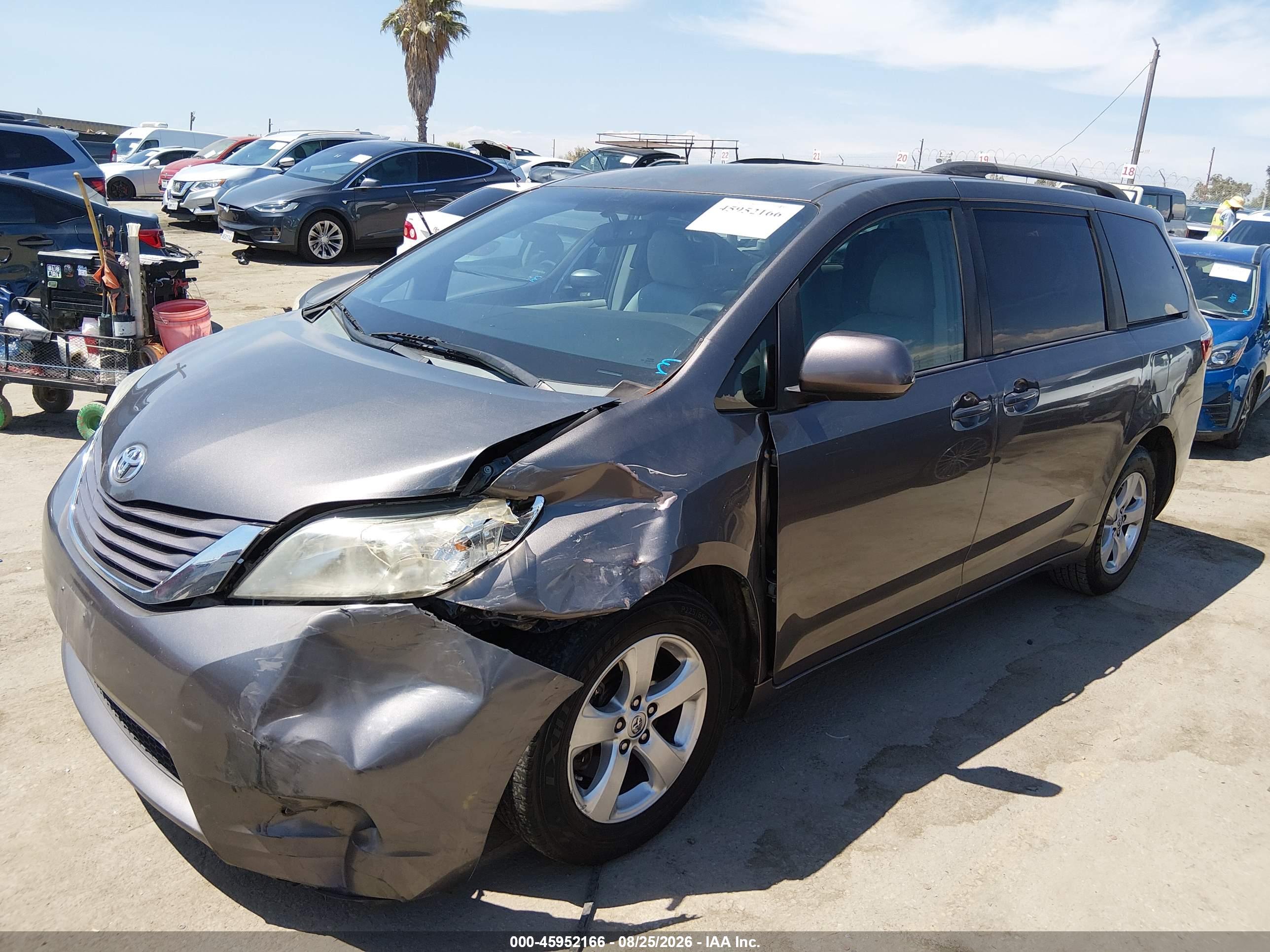 2015 TOYOTA SIENNA LE 8 PASSENGER — I2