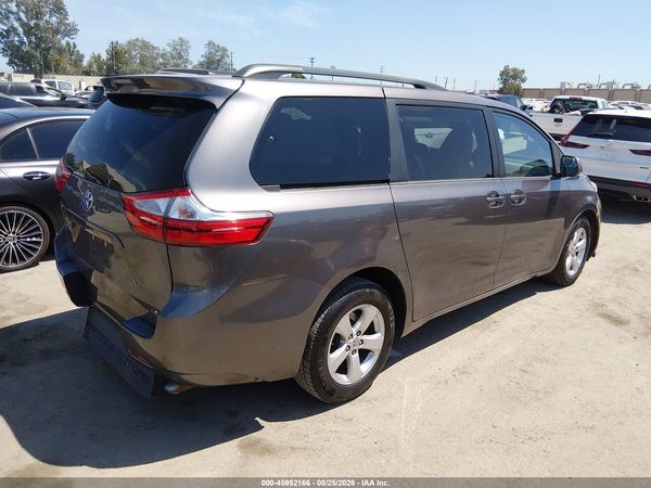 2015 TOYOTA SIENNA LE 8 PASSENGER — I4