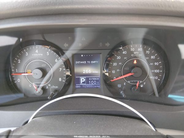 2015 TOYOTA SIENNA LE 8 PASSENGER — I7