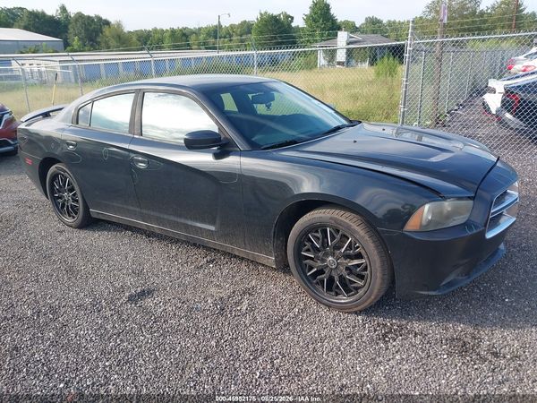 2013 DODGE CHARGER SE