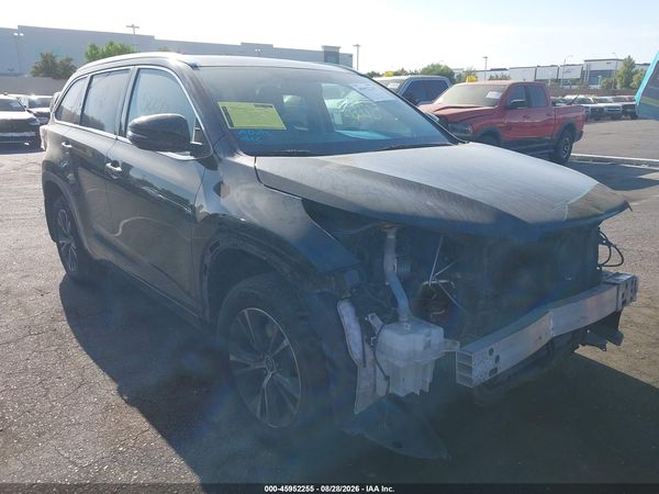 2016 TOYOTA HIGHLANDER XLE V6