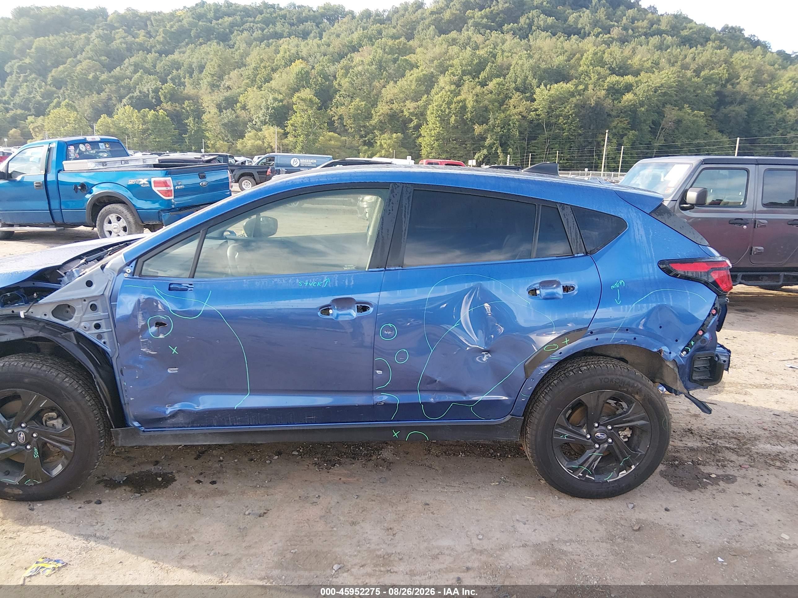2025 SUBARU CROSSTREK Base