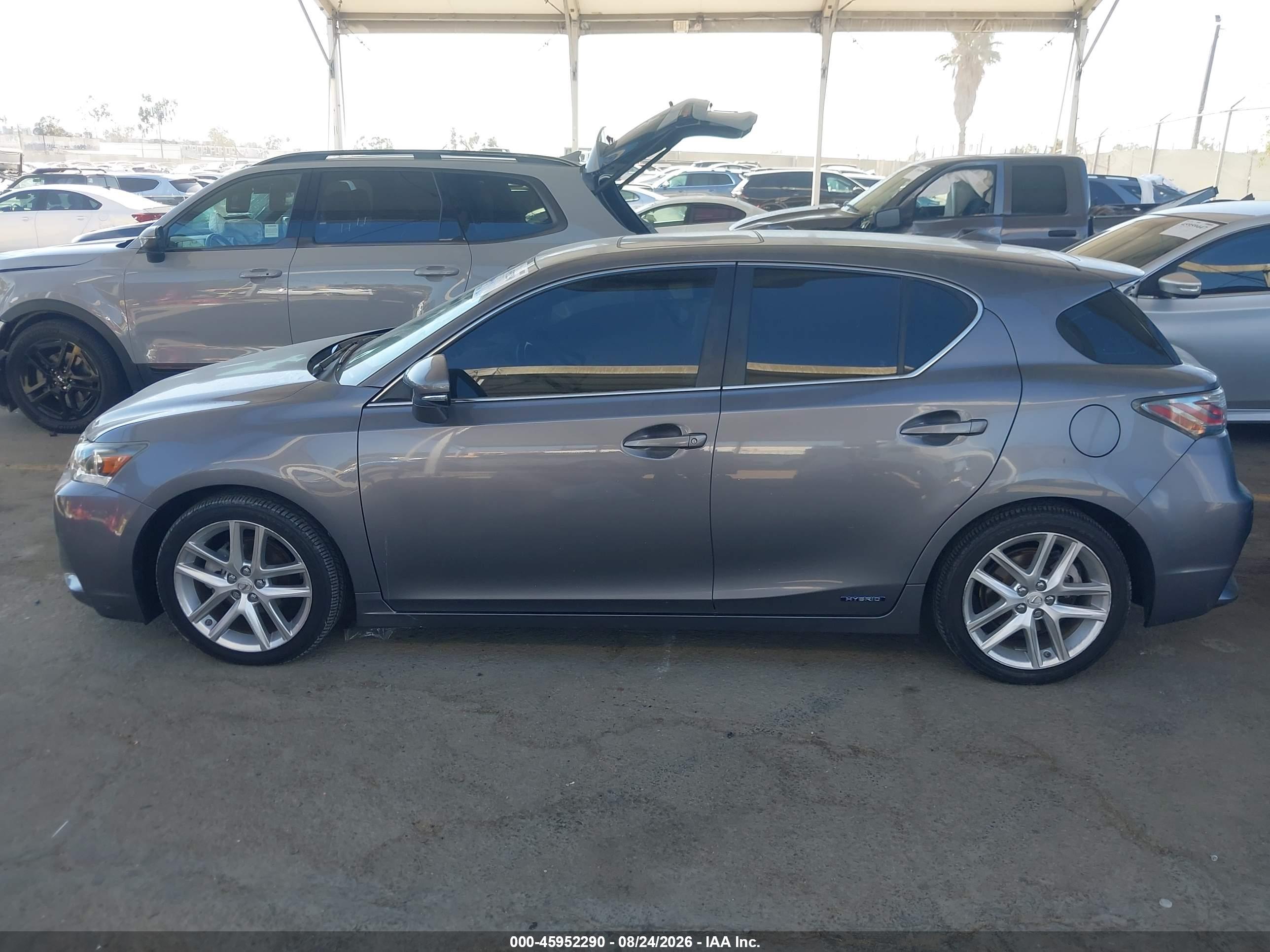 2016 LEXUS CT 200H
