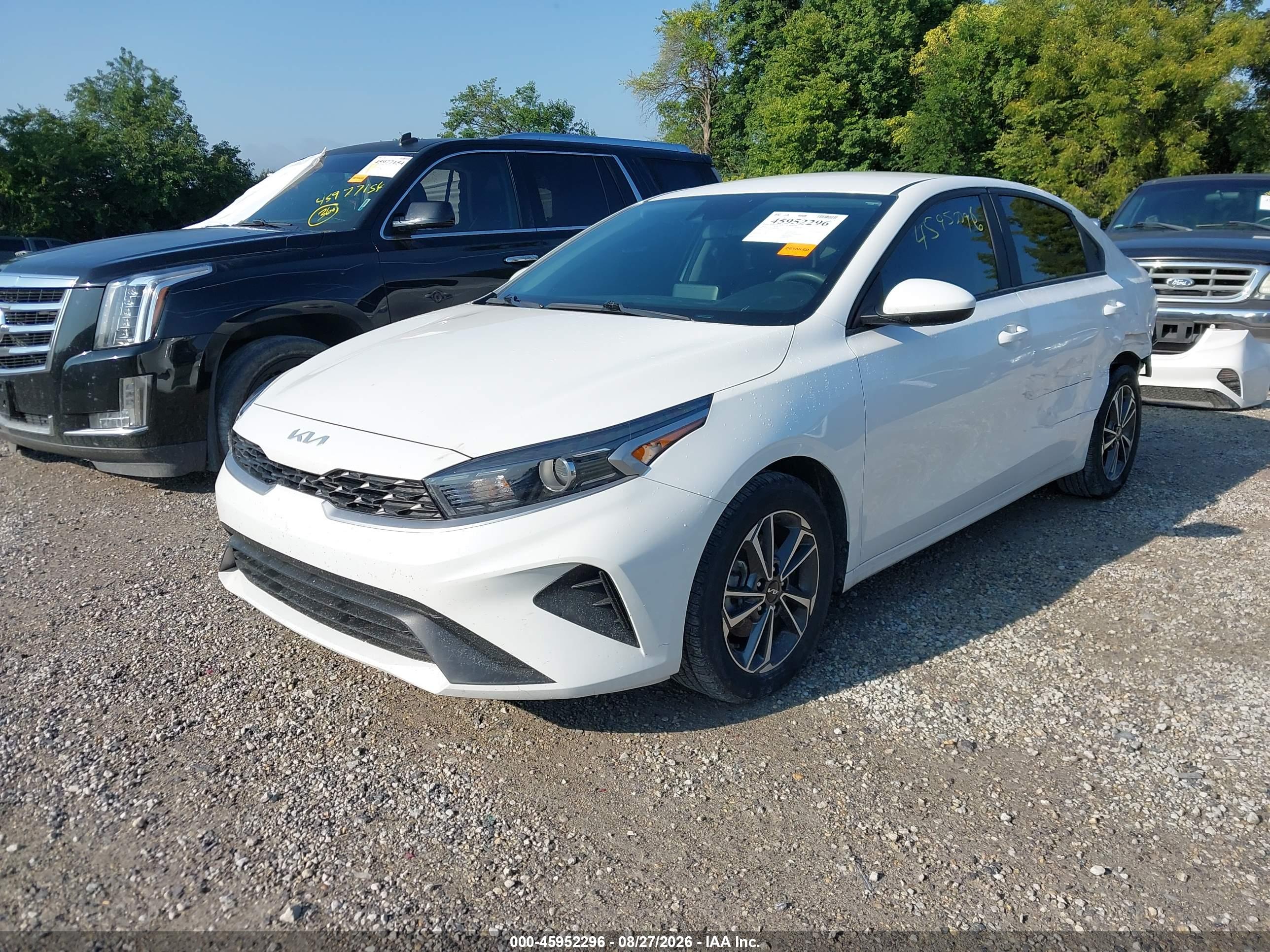 2023 KIA FORTE LXS — I2