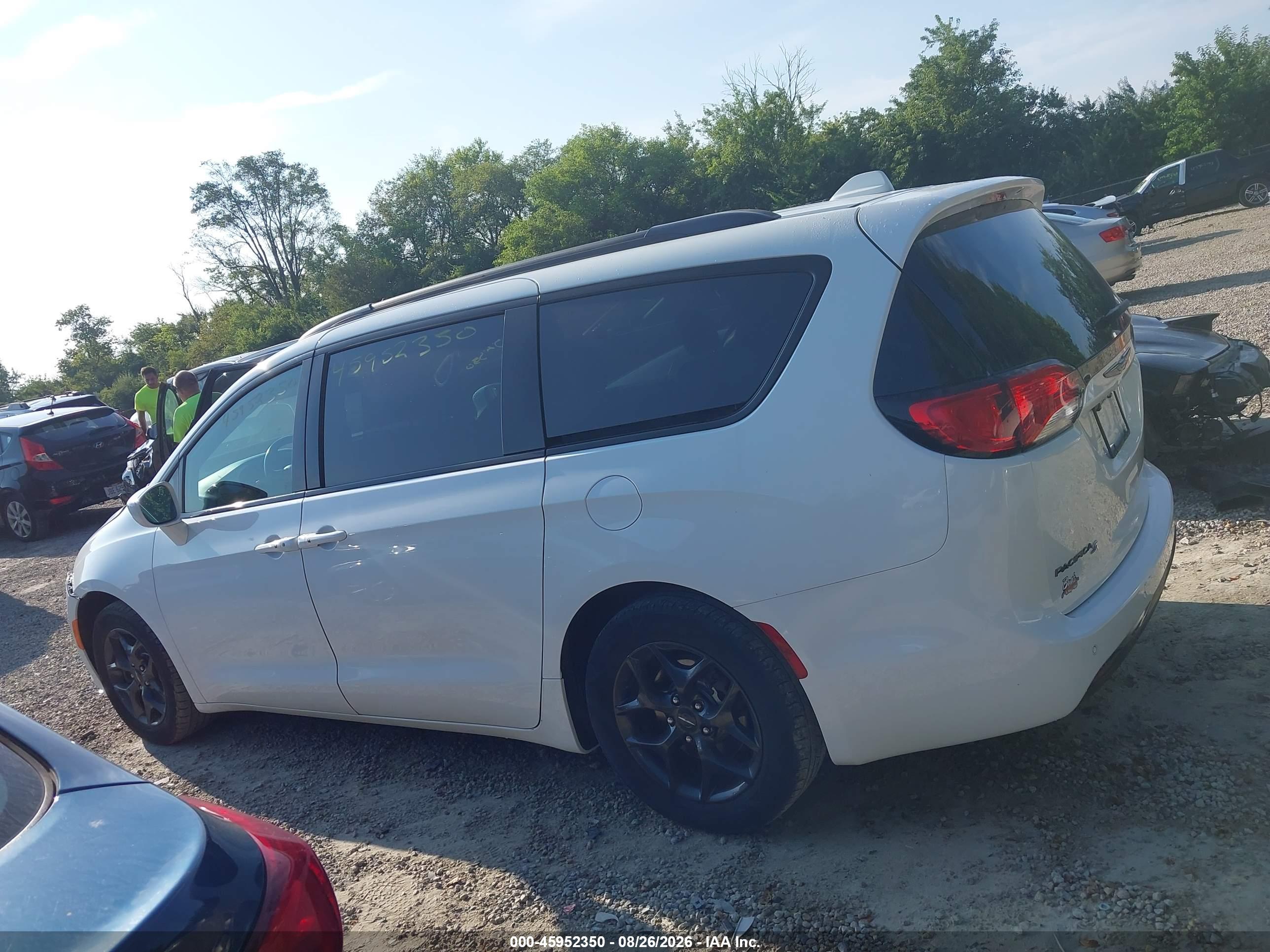 2018 CHRYSLER PACIFICA TOURING L