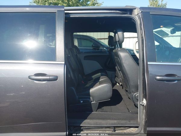 2019 DODGE GRAND CARAVAN SXT — I8