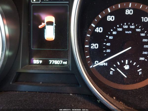 2018 HYUNDAI SANTA FE SE