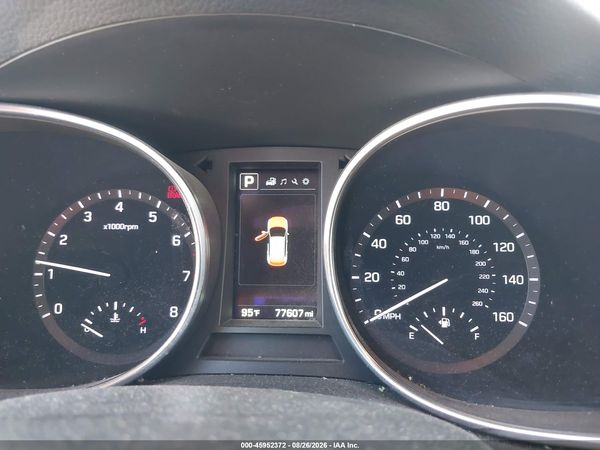 2018 HYUNDAI SANTA FE SE