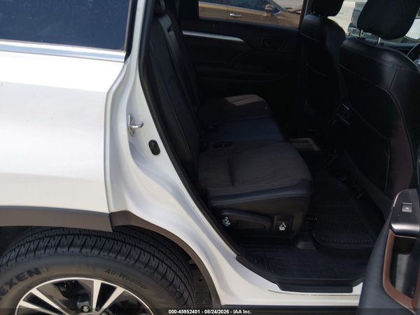 2019 TOYOTA HIGHLANDER LE PLUS
