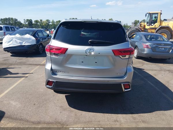 2019 TOYOTA HIGHLANDER LIMITED — I119