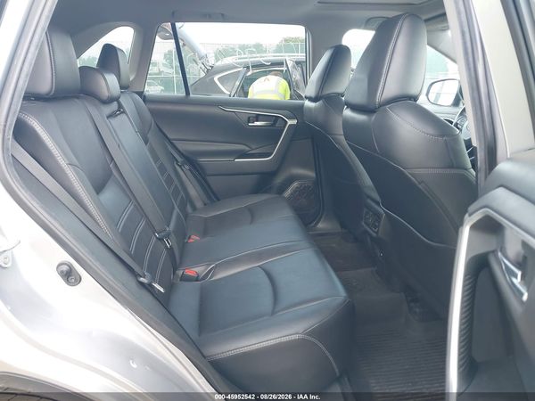 2021 TOYOTA RAV4 XLE PREMIUM — I8