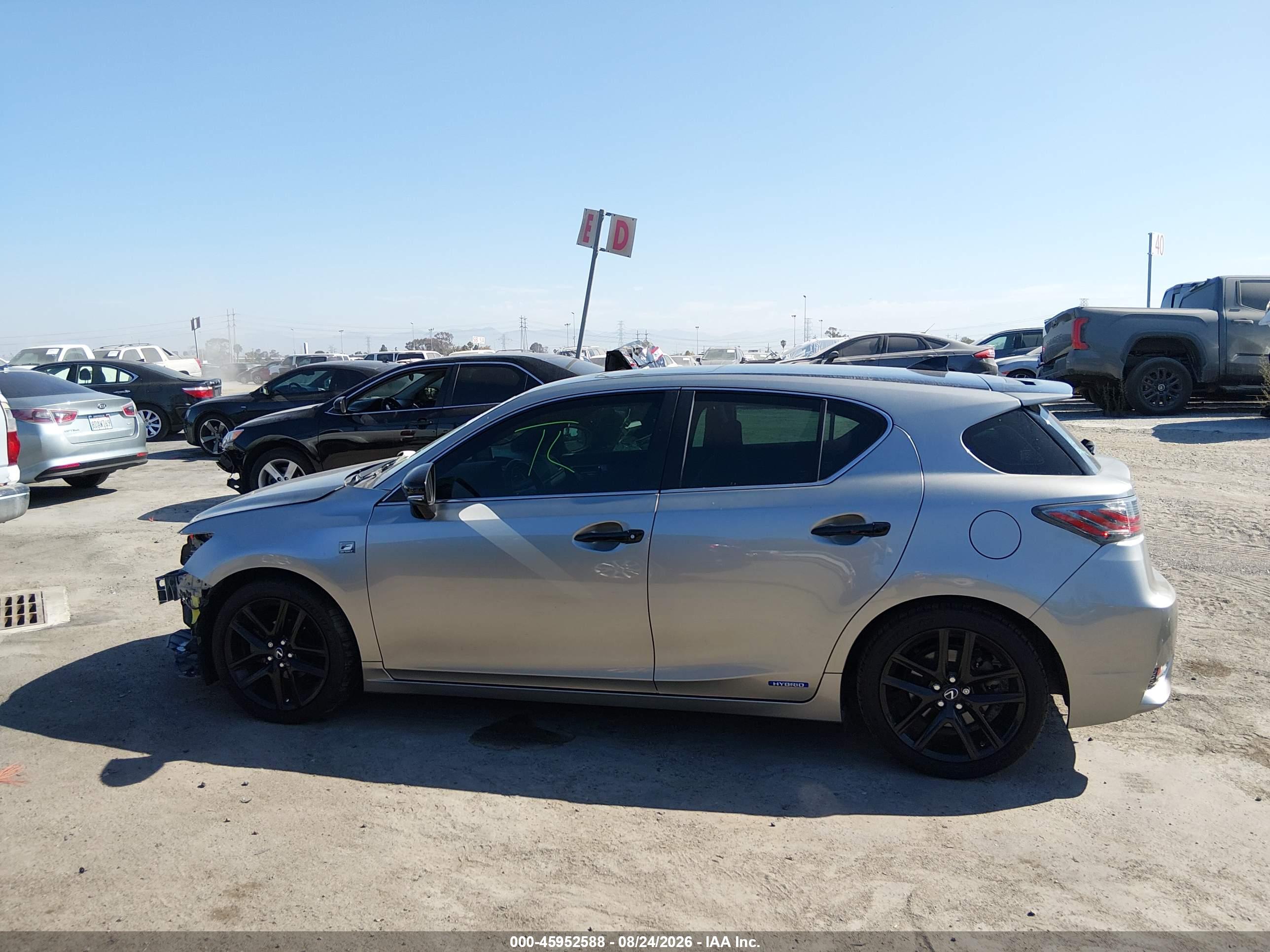 2016 LEXUS CT 200H
