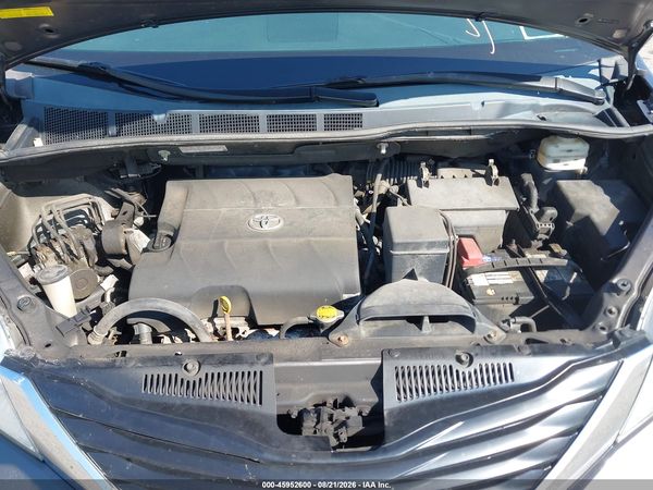 2012 TOYOTA SIENNA LE V6 8 PASSENGER
