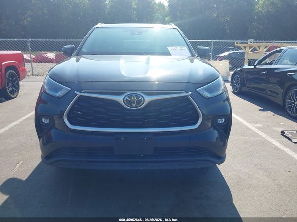 2021 TOYOTA HIGHLANDER XLE