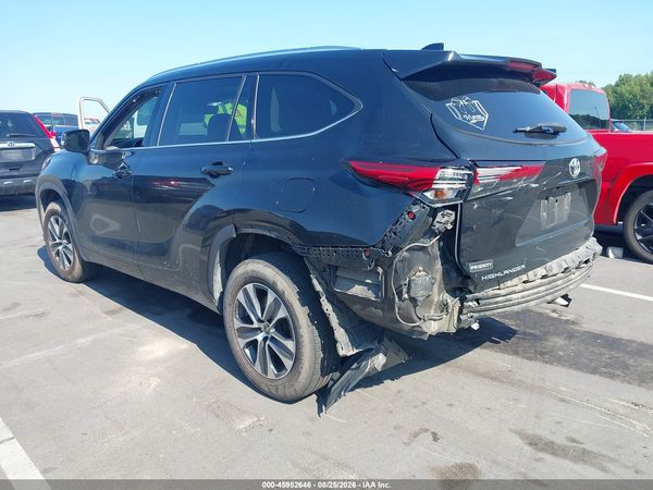 2021 TOYOTA HIGHLANDER XLE