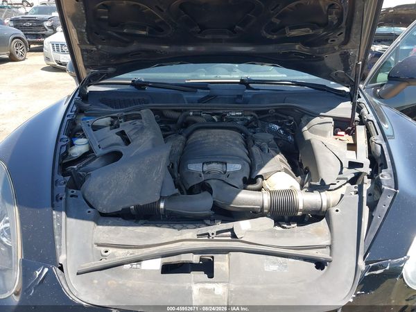 2014 PORSCHE CAYENNE GTS — I10