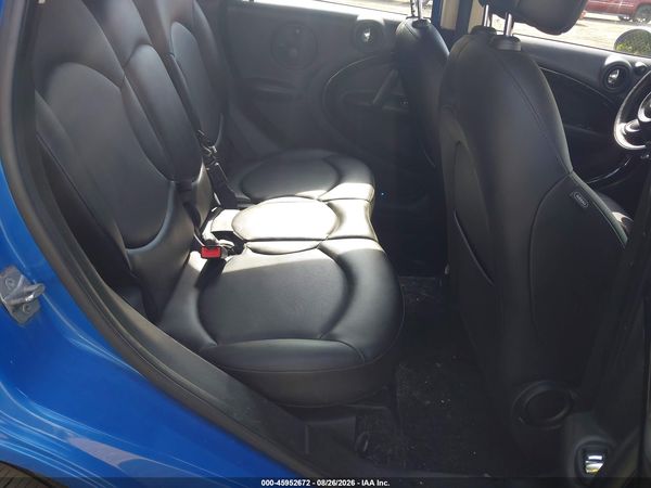 2013 MINI COUNTRYMAN COOPER S — I8