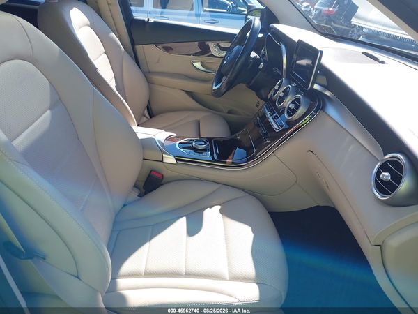 2017 MERCEDES-BENZ GLC 300 4MATIC