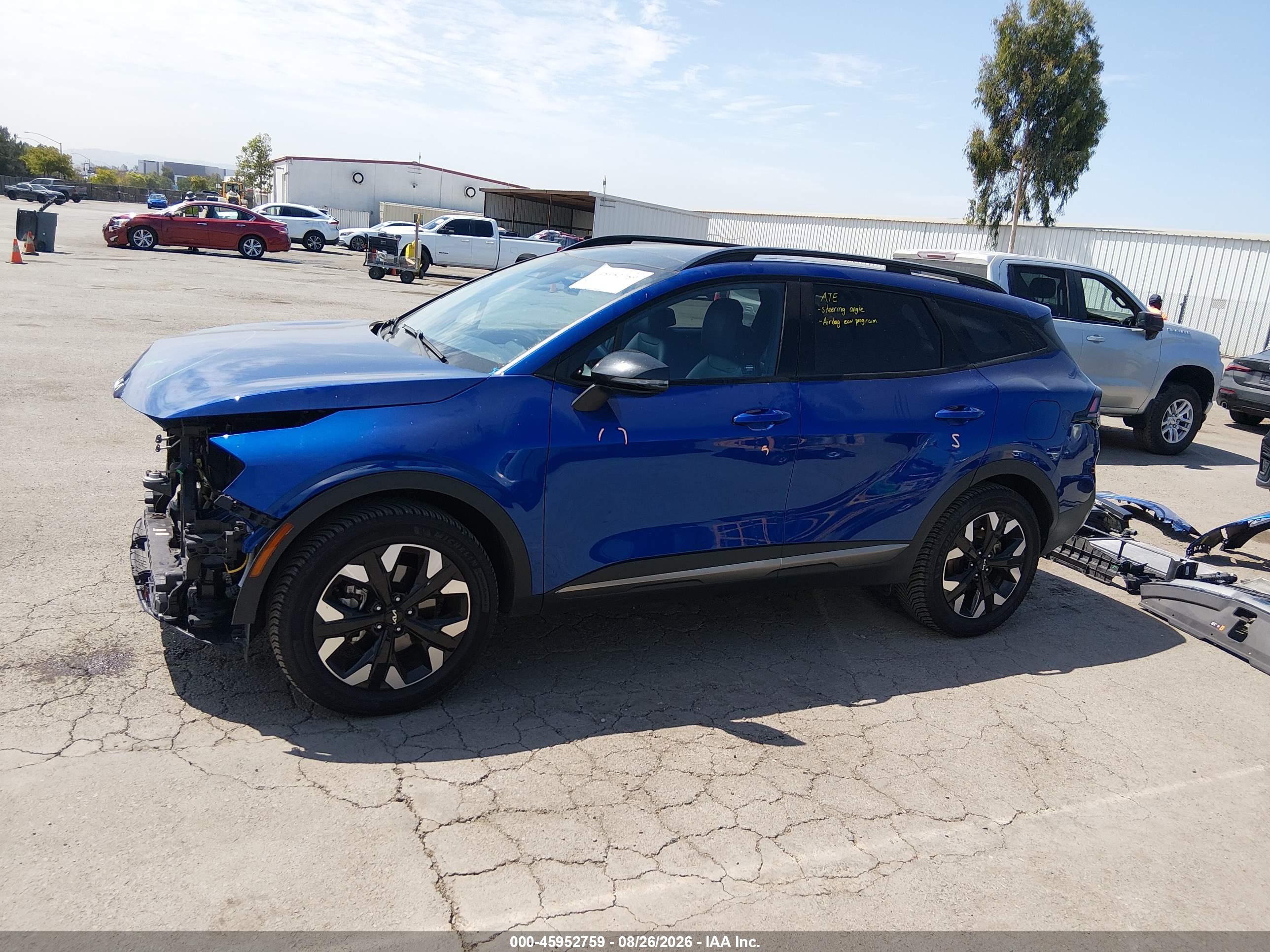 2023 KIA SPORTAGE X-LINE