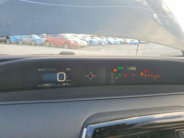 2016 TOYOTA PRIUS