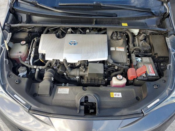 2016 TOYOTA PRIUS