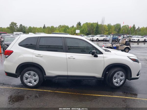 2022 SUBARU FORESTER Base