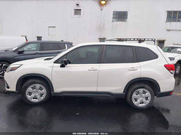 2022 SUBARU FORESTER Base