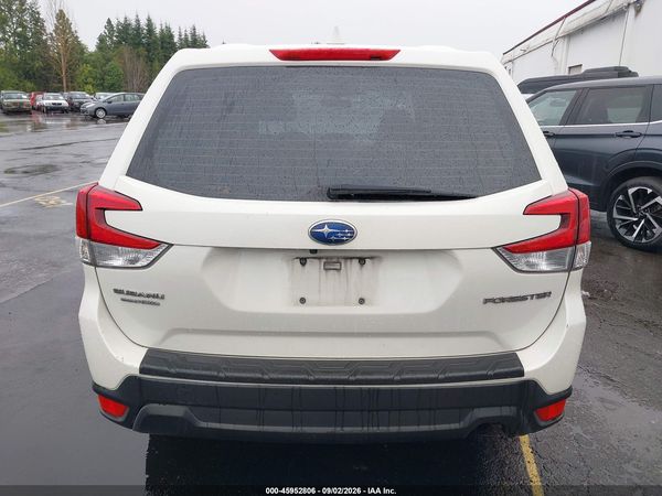 2022 SUBARU FORESTER Base