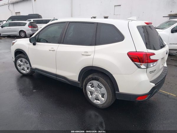 2022 SUBARU FORESTER Base