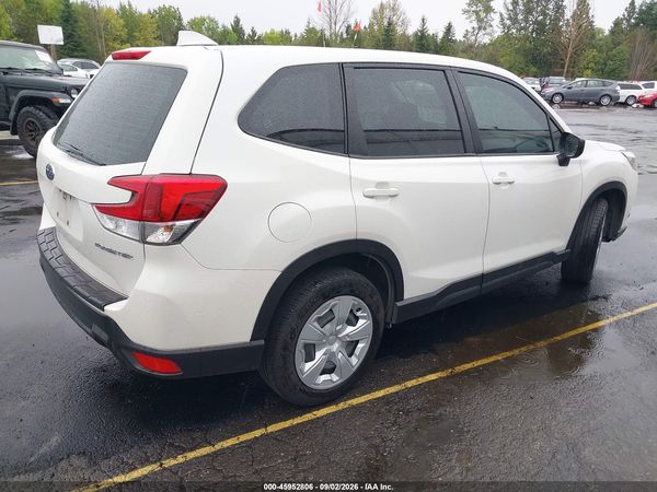 2022 SUBARU FORESTER Base