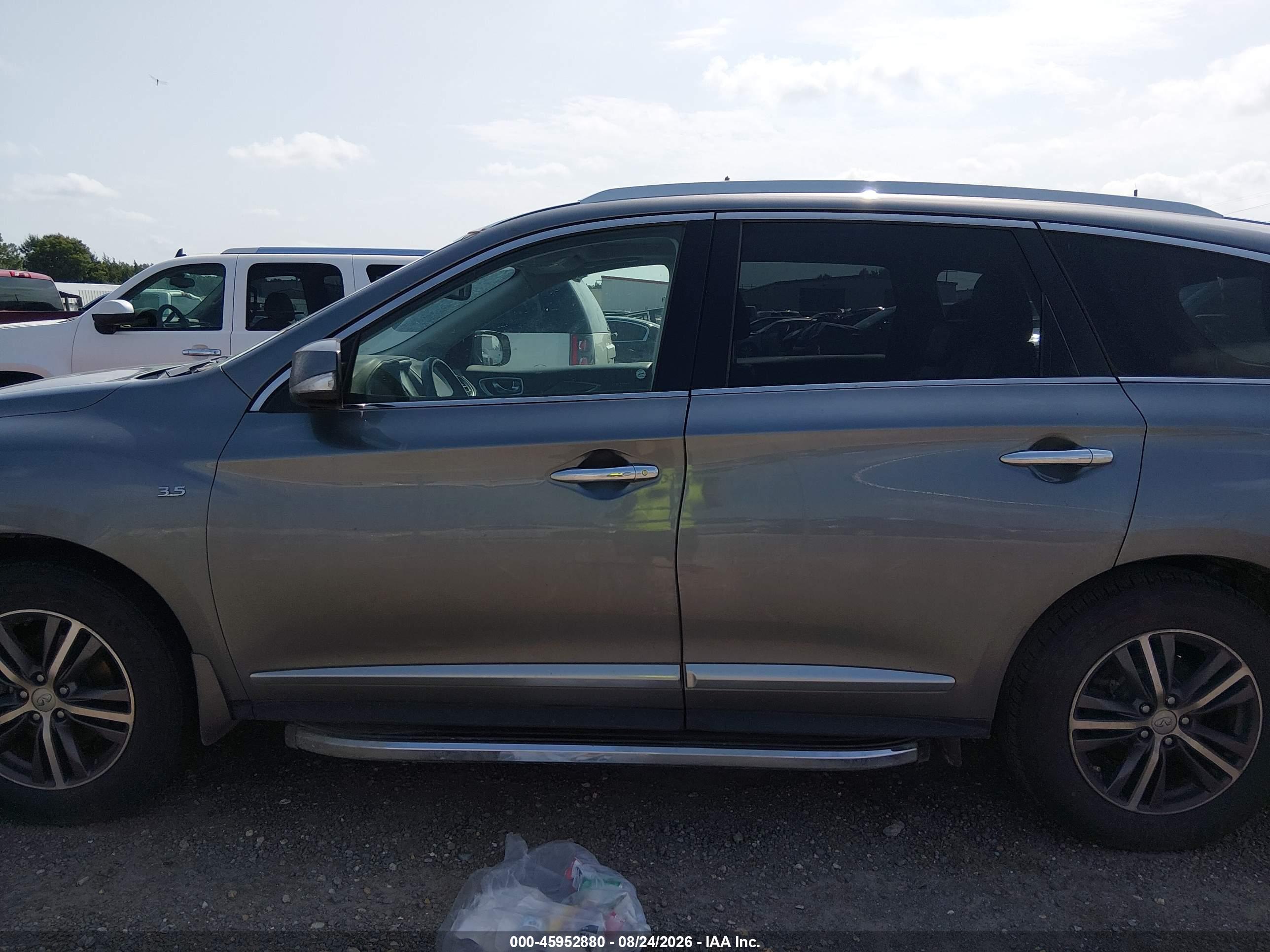 2017 INFINITI QX60