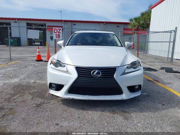 2016 LEXUS IS 200T