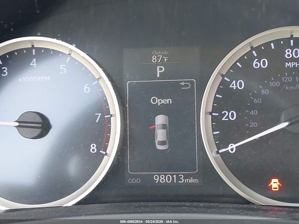 2016 LEXUS IS 200T