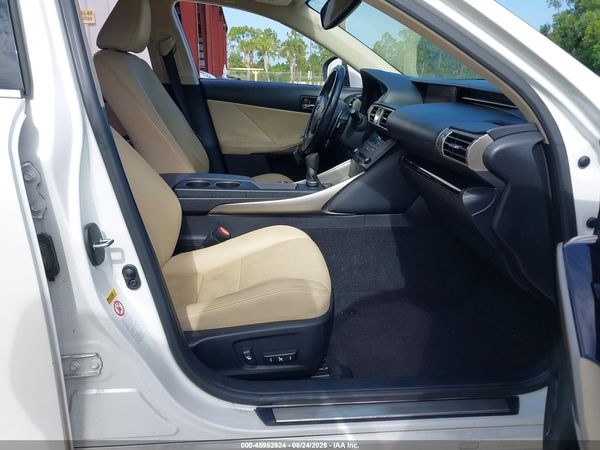 2016 LEXUS IS 200T