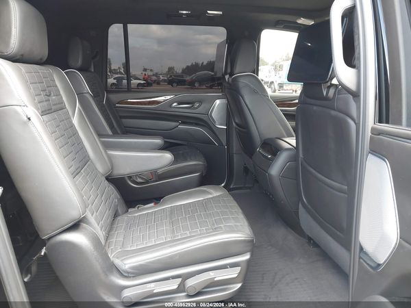 2024 CADILLAC ESCALADE ESV 4WD SPORT PLATINUM — I8