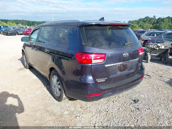 2018 KIA SEDONA LX