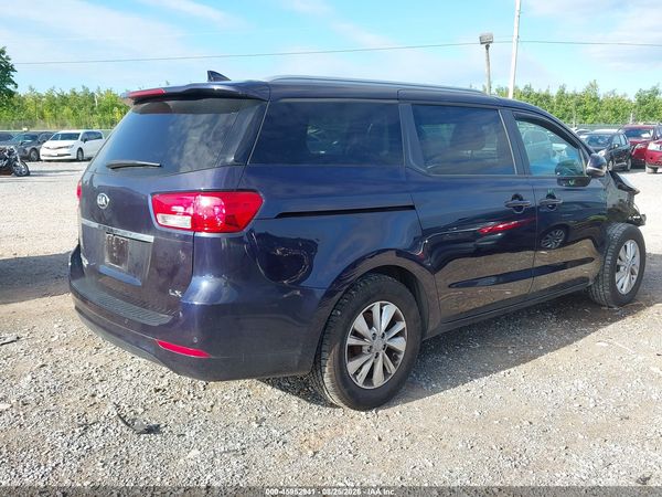 2018 KIA SEDONA LX
