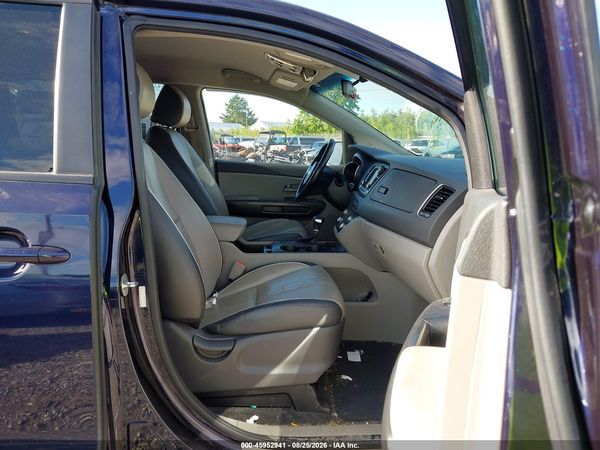 2018 KIA SEDONA LX