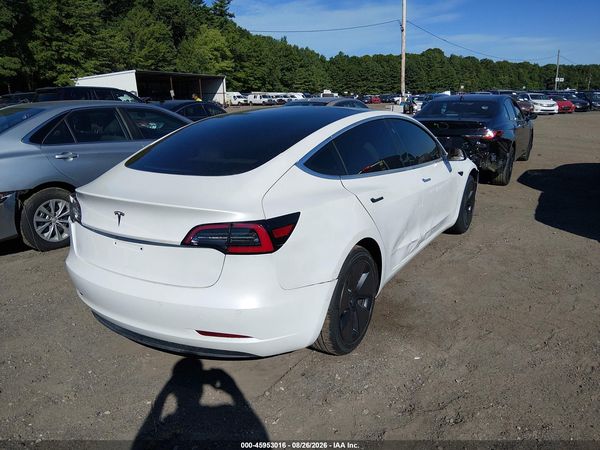 2020 TESLA MODEL 3 — I4