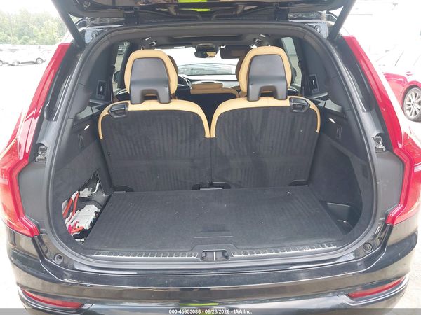 2016 VOLVO XC90 T6 MOMENTUM
