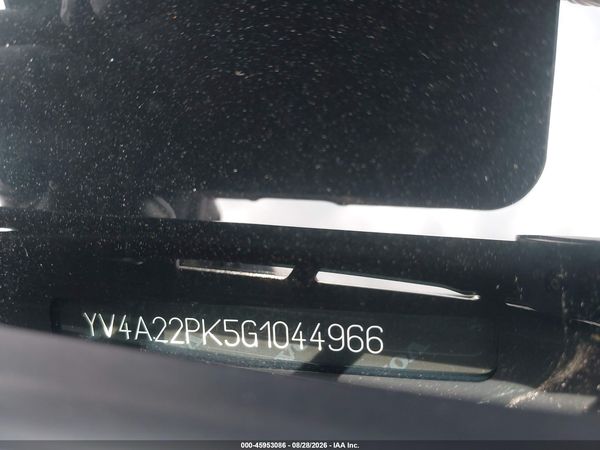 2016 VOLVO XC90 T6 MOMENTUM
