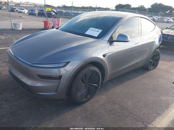 2026 TESLA MODEL Y PREMIUM/REAR-WHEEL DRIVE