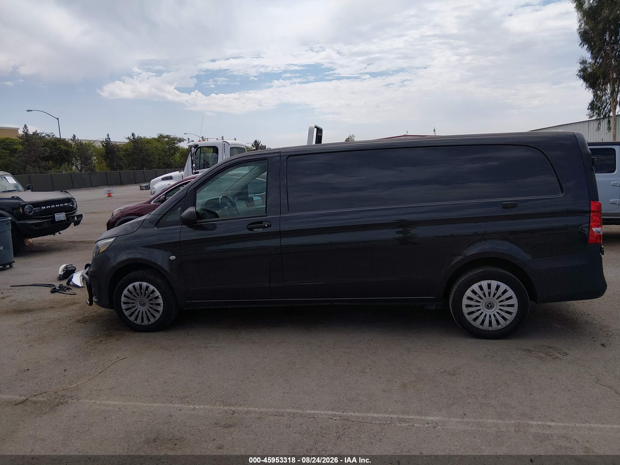 2020 MERCEDES-BENZ METRIS
