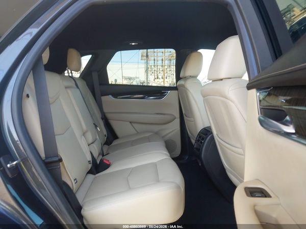 2019 CADILLAC XT5 STANDARD — I8