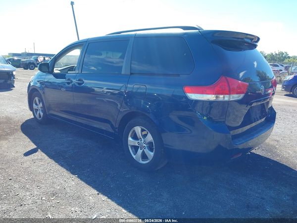 2012 TOYOTA SIENNA LE V6 8 PASSENGER — I3