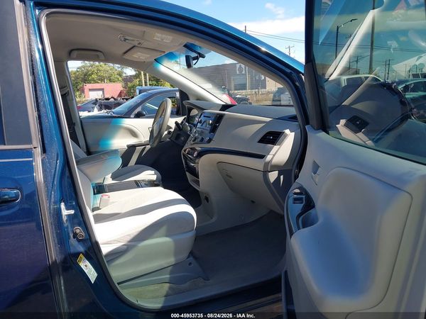 2012 TOYOTA SIENNA LE V6 8 PASSENGER — I5