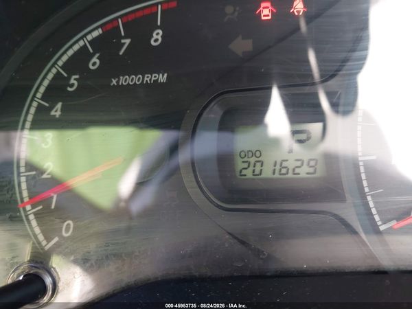 2012 TOYOTA SIENNA LE V6 8 PASSENGER — I118