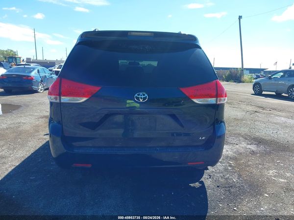 2012 TOYOTA SIENNA LE V6 8 PASSENGER — I119