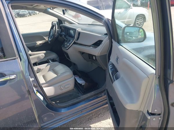 2016 TOYOTA SIENNA XLE PREMIUM 7 PASSENGER — I5