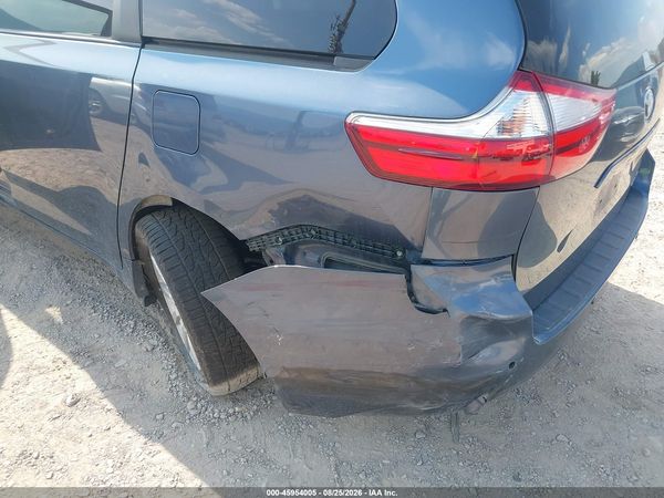 2016 TOYOTA SIENNA XLE PREMIUM 7 PASSENGER — I6
